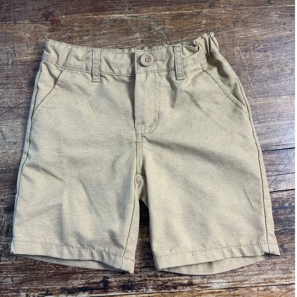 Cat & Jack Performance‎ Shorts size 5T - Picture 1 of 4